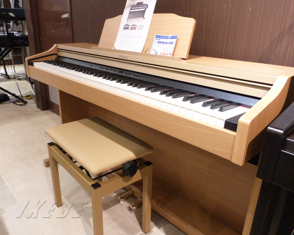 Roland ローランド　電子ピアノ　RP501R